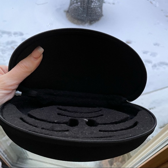 Black Sunglasses Case - Picture 4 of 4